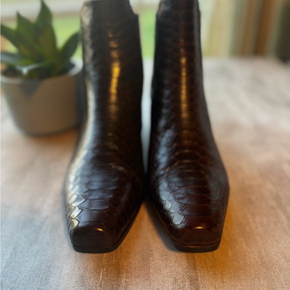 Donald Pliner Milann Studded Heel Dark Brown Slip On Leather Boots 9.5 Grunge - Picture 4 of 14